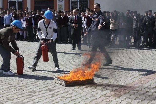 Saruhanlı Anadolu Lisesi'nde Nefes Kesen Tatbikat