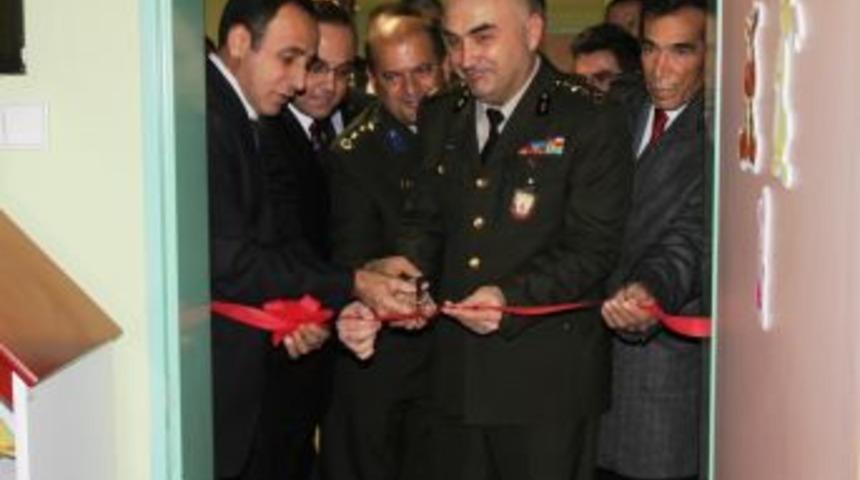 Hastane sınıfı çocuk oyun salonu açıldı