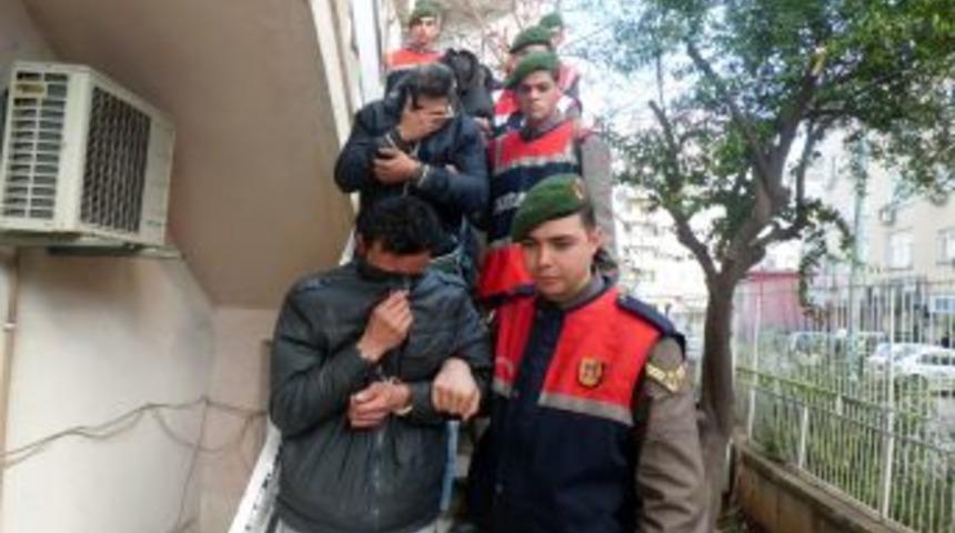 Çalıştıkları Işyeriden 3 Ton Piliç Çalmışlar