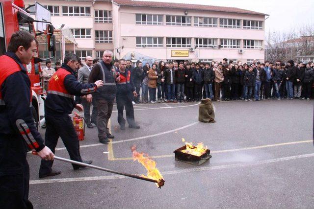 Mithat Paşa Lisesi’nde Yangın Tatbikatı