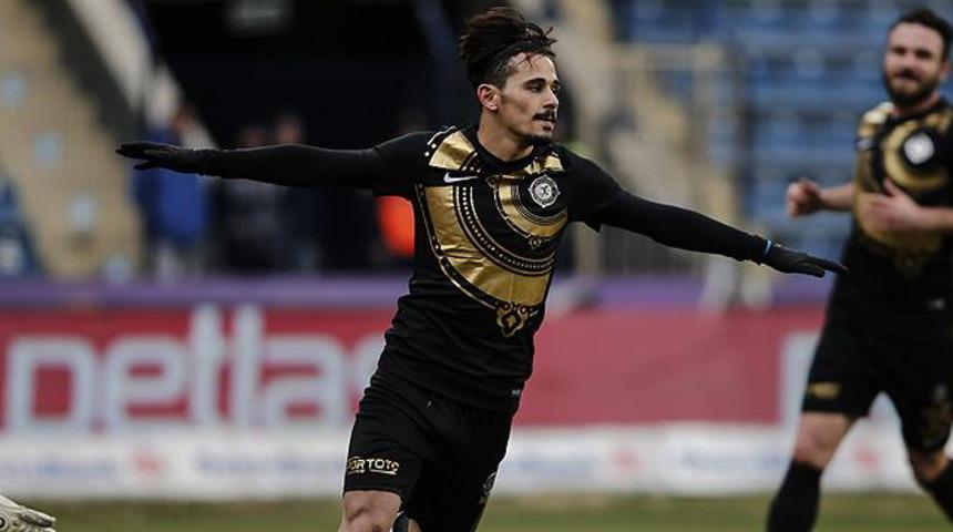 Galatasaray Serdar Gürler ile 1 yıllığına anlaştı