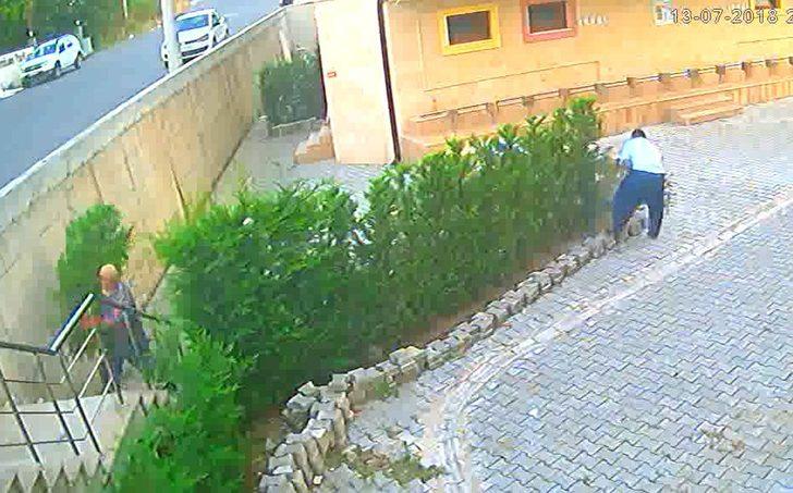 Cemaat namaz kılarken onlar bunu yaptı  G2