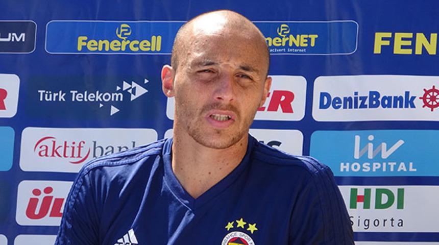 Aatif Chahechouhe: Fenerbahçe'den ayrılmayı düşünmek bile istemiyorum