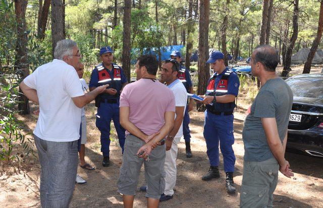 Sahildeki büfeleri sökülünce jandarmaya şikayetçi oldu