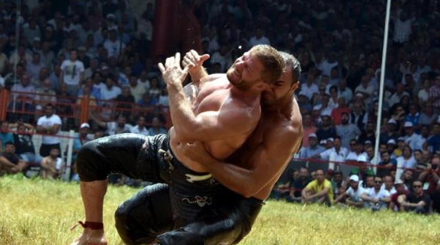 657. Tarihi Kırkpınar Yağlı Güreşleri'nde son başpehlivan İsmail Balaban elendi