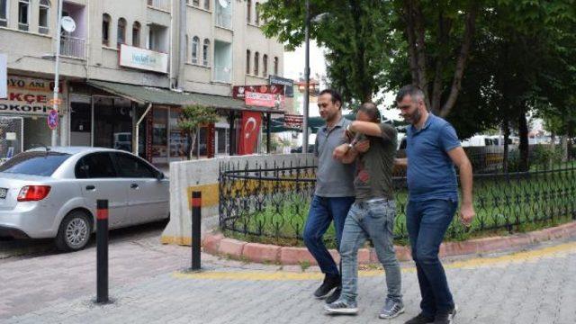 Malatya'da eşini fuhşa zorlayan Suriyeli tutuklandı!