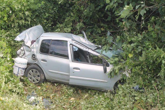 Kaza yapan motosiklete bakarken, kaza yaptı: 4 yaralı