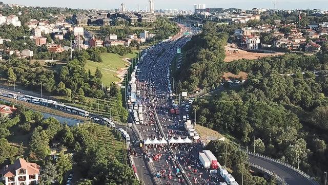 15 Temmuz Şehitler Köprüsü'ndeki toplanmalar havadan fotoğraflandı
