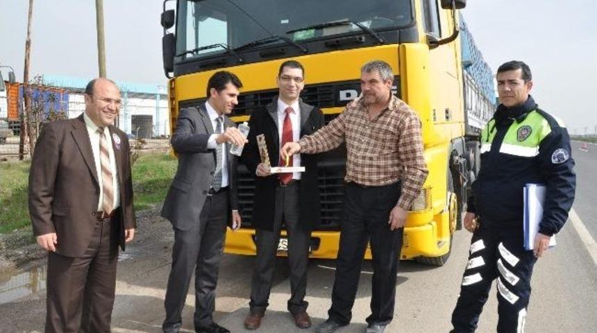 Ceza Kesmek Yerine, Mesir Macunu İkram Ettiler