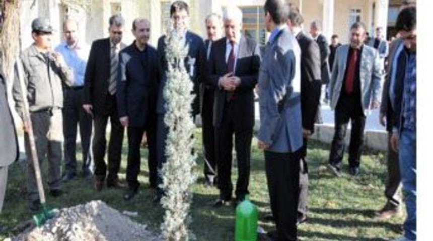 Karaman&rsquo;da 50 Bin Tohum Toprakla Buluşacak