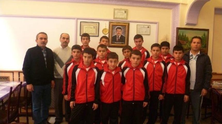 Murat &Uuml;lgen Ortaokulu Yarı Finalde