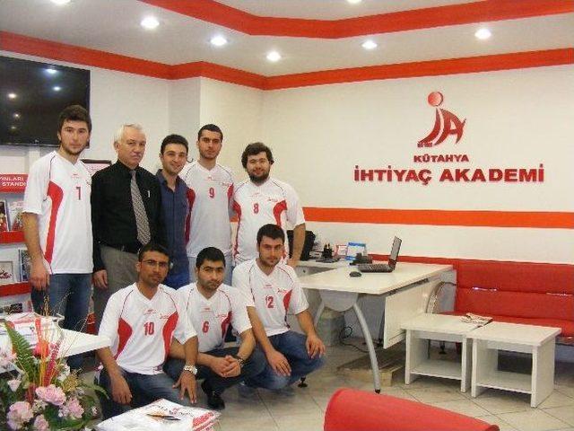 Voleybol Takımlarına Forma Desteği