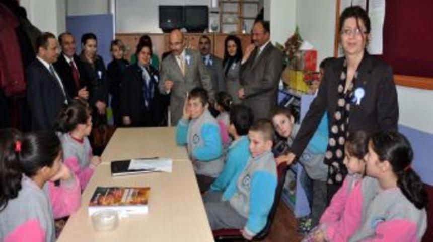 Vergi Haftası'nda &Ouml;ğrencilere Diş Taraması Yapıldı