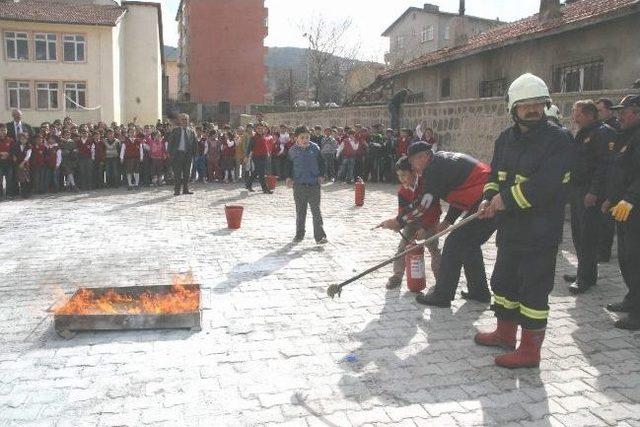 Yozgat Cumhuriyet İlköğretim Okulunda Yangın Tatbikatı