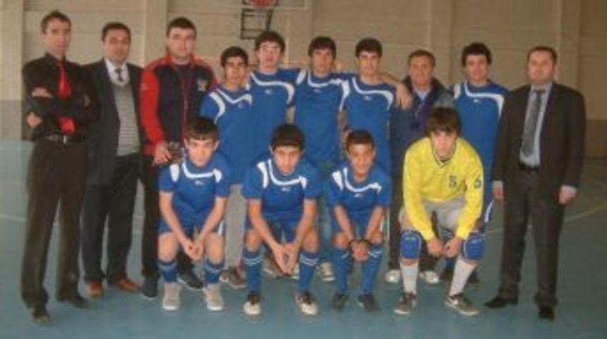 Başarılı Sporcular Okullarının Gururu Oldu