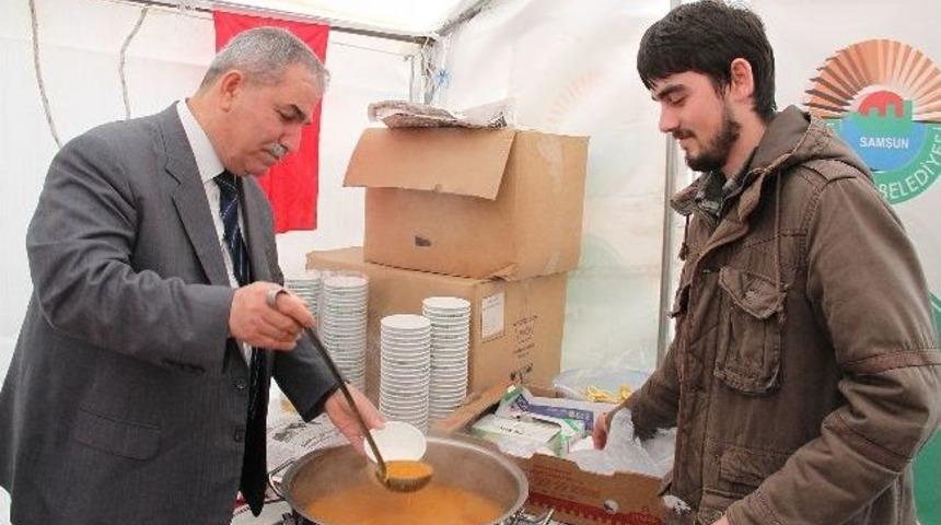 3 Bin Kişiye &Ccedil;orba-ekmek