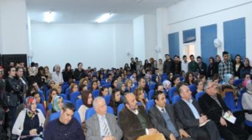 &Ccedil;arşamba Konuşmaları, 'Bir &Ccedil;evirmenin G&uuml;ncesi' Ile Başladı