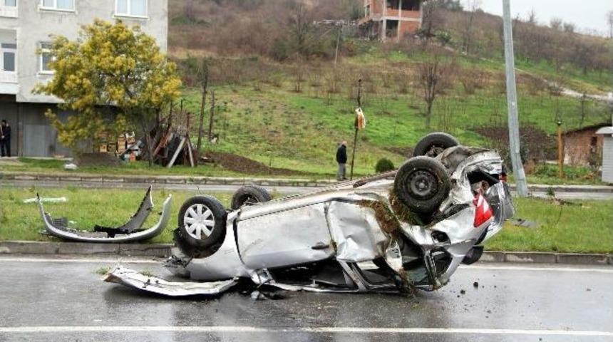 Otomobil takla attı: 1 &ouml;l&uuml;, 1 yaralı