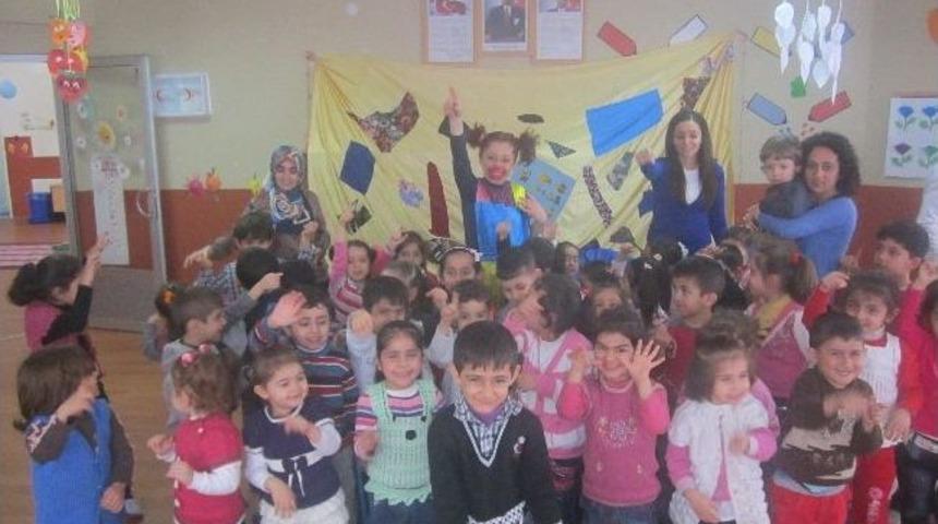 Minik &Ouml;ğrencilerin Tiyatro Keyfi