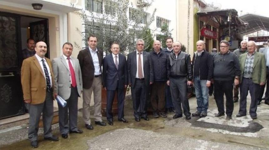 Ayvalıkta, Edip Uğur&rsquo;dan Ak Parti Ve Ato&rsquo;ya Ziyaret