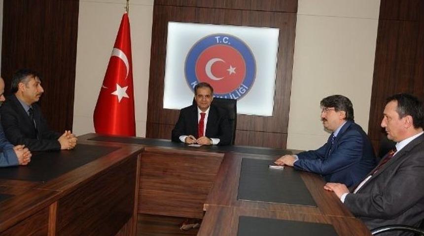 T&uuml;rkiye Kamu Hastaneleri Kurumu Heyeti, Vali Tapsız&rsquo;a Ziyarette Bulundu