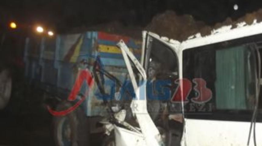 Elazığ Baskil&rsquo;de Trafik kazası 1 &Ouml;l&uuml; 6 Yaralı