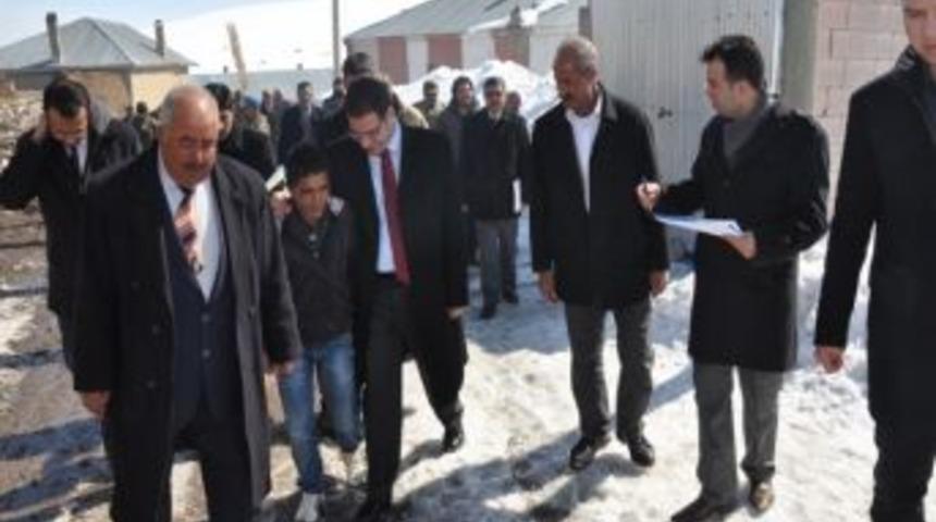 Kaymakam D&uuml;ndar K&ouml;y Ziyaretlerini S&uuml;rd&uuml;r&uuml;yor