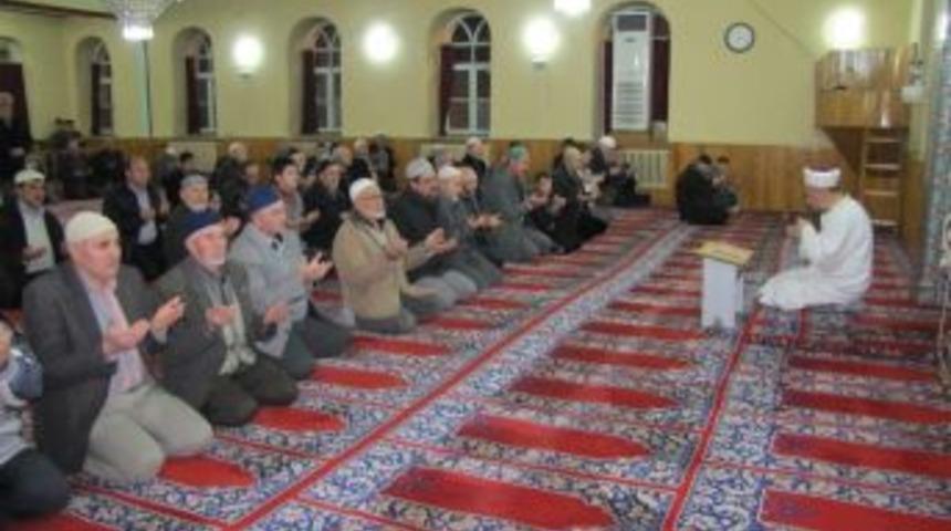 Hisarcık'ta Erbakan İ&ccedil;in Mevlit Okutuldu