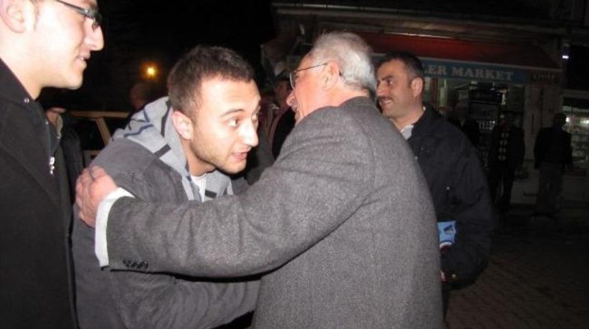 Hisarcık&rsquo;ta Umre Kafilesi Dualarla Uğurlandı