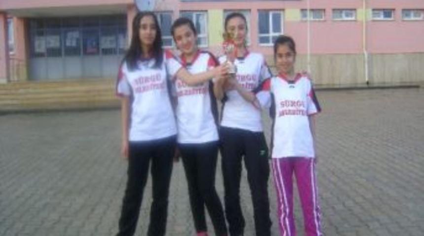 Doğanşehirli Kız &Ouml;ğrenciler Masa Tenisi Şampiyonu