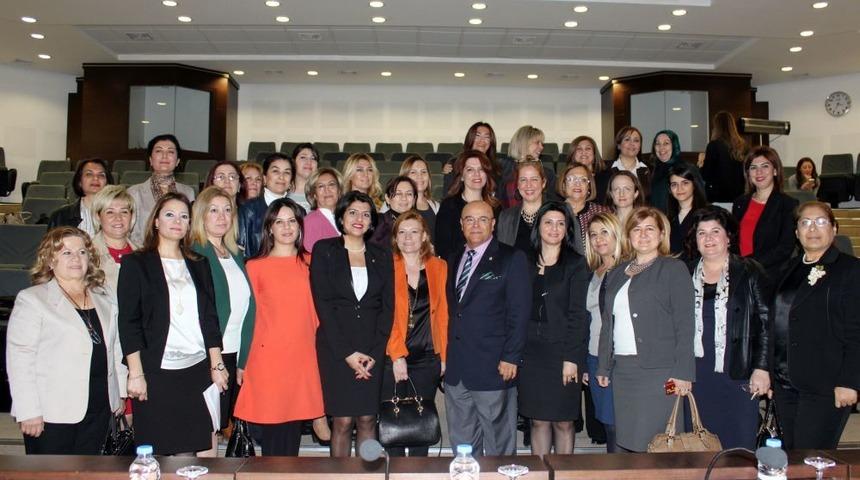 Adana KGK Başkanı Esra &Ouml;zden'den Erkeklere 'koltuklarınızı Bırakın' &Ccedil;ağrısı