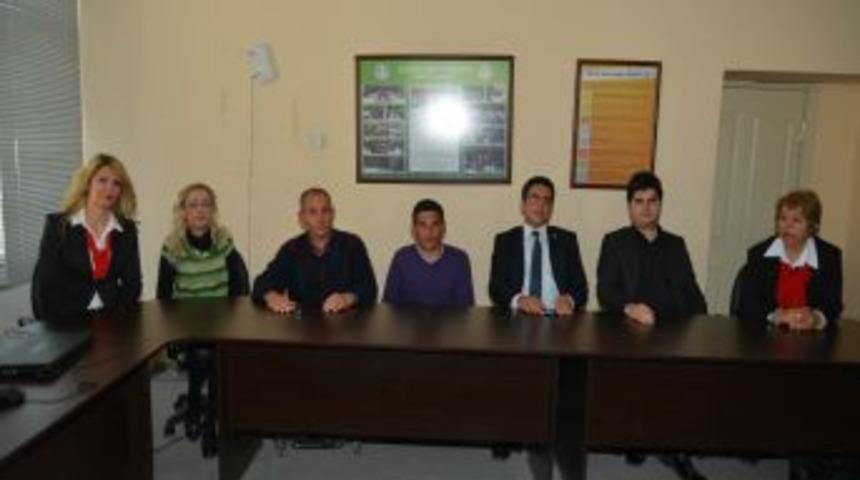 Otob&uuml;s Şof&ouml;rlerinden Engellilere Teşekk&uuml;r Ziyareti