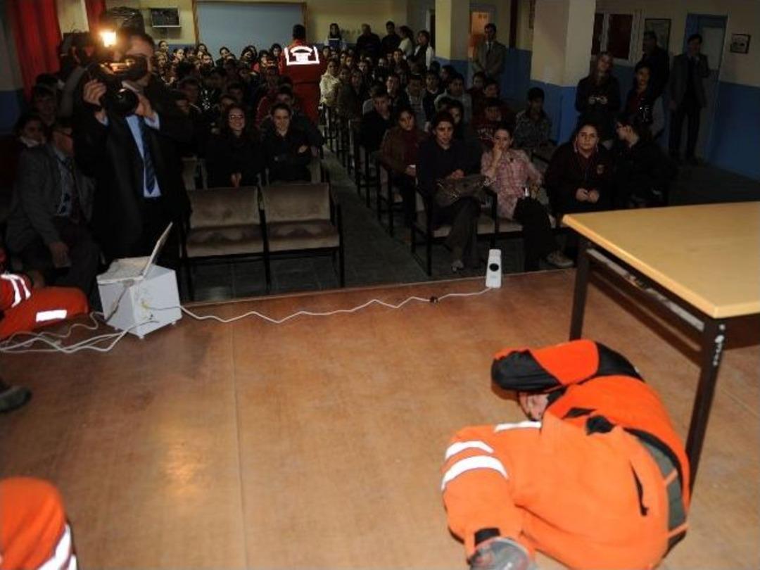 Okulda Nefes Kesen Tatbikat