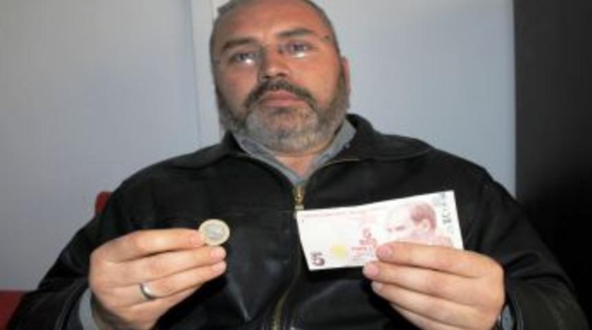 Sigaraya G&uuml;nl&uuml;k &Ouml;dediği Parayı Kenara Ayırdı, Birikenle 3 Yıl Sonra Hacca Gitti