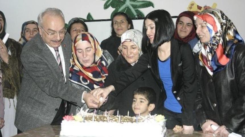 Mutlu Anne Mutlu Aile Projesi Sona Erdi