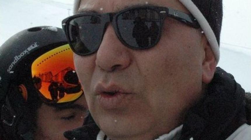 Erzurum&rsquo;da Snowboard D&uuml;nya Gen&ccedil;ler Şampiyonası Başladı