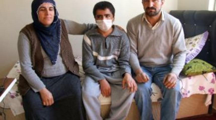 Fedakar Anne B&ouml;breği İle Oğluna Hayat Verdi