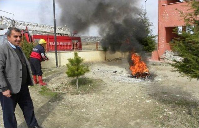 Selendi'de Yangın Tabikatı Gerçeği Aratmadı