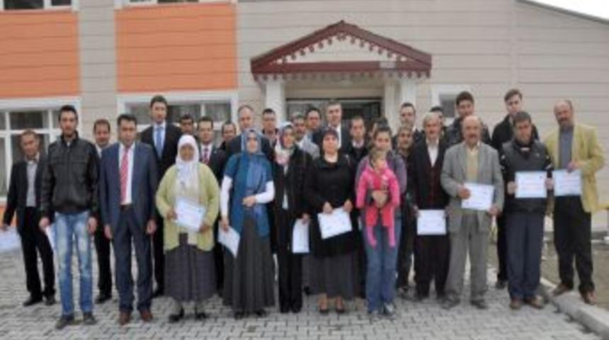 Burdur'da Uygulamalı Eğitimi Tamamlayan Yeni Girişimciler Sertifikalarını Aldı