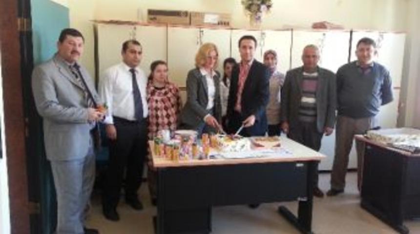 Muhasebecilerden Pastalı Kutlama