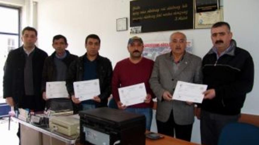 Divriği&rsquo;de Esnaflar Hijyen Eğitimi Belgesini Aldı