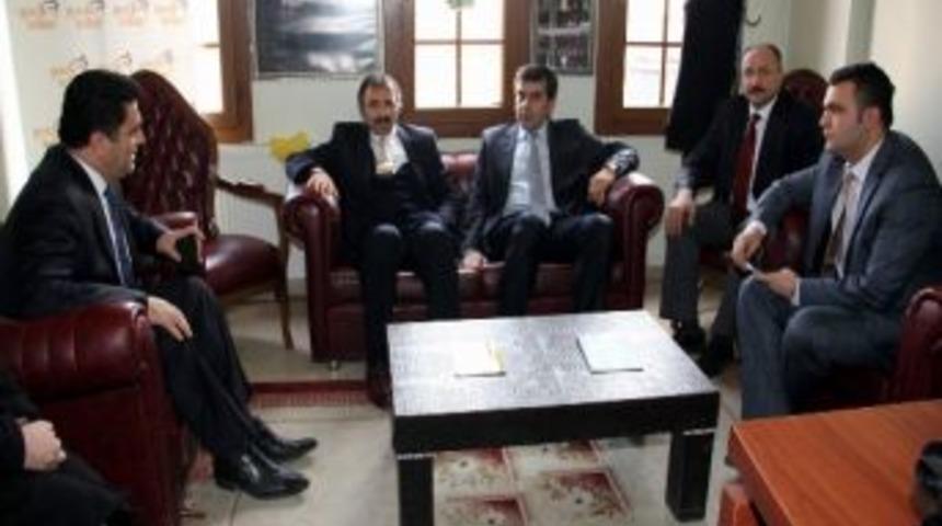 Bakan Yardımcısı Yusuf Teken, İl Başkanı Burhanettin Kuru&rsquo;yu Ziyaret Etti