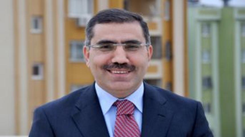 Ulubatlı K&uuml;lt&uuml;r Evini Bakan &Ouml;mer &Ccedil;elik A&ccedil;acak