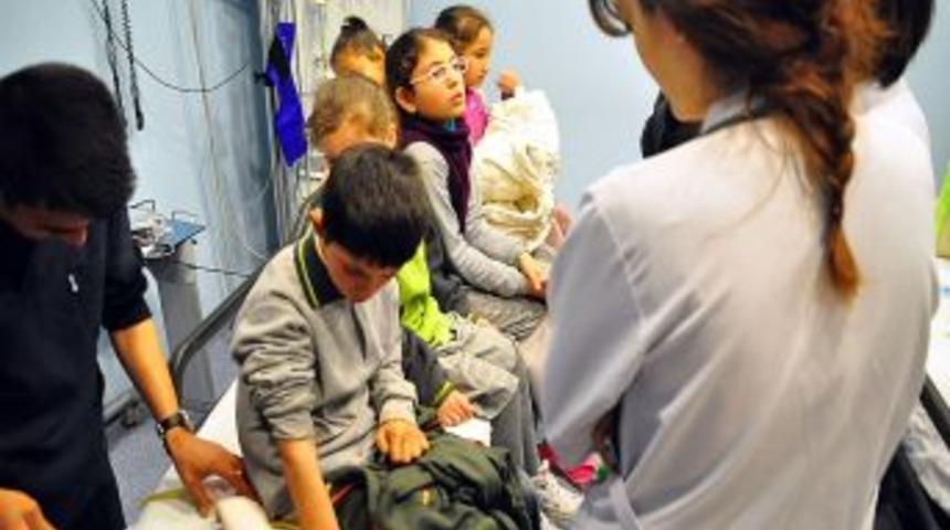 Manisa'da Hastaneye Kaldırılan &Ouml;ğrencilerde Zehirlenme &Ccedil;ıkmadı