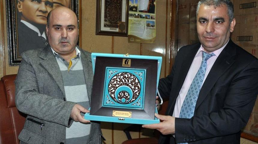 Malm&uuml;d&uuml;r&uuml; G&uuml;nd&uuml;z, Midyatlı Vergi Rekortmenlerini Ziyaret Etti