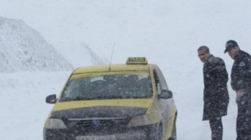 Kaymakam Din&ccedil;, Yol A&ccedil;ma &Ccedil;alışmalarını Denetledi