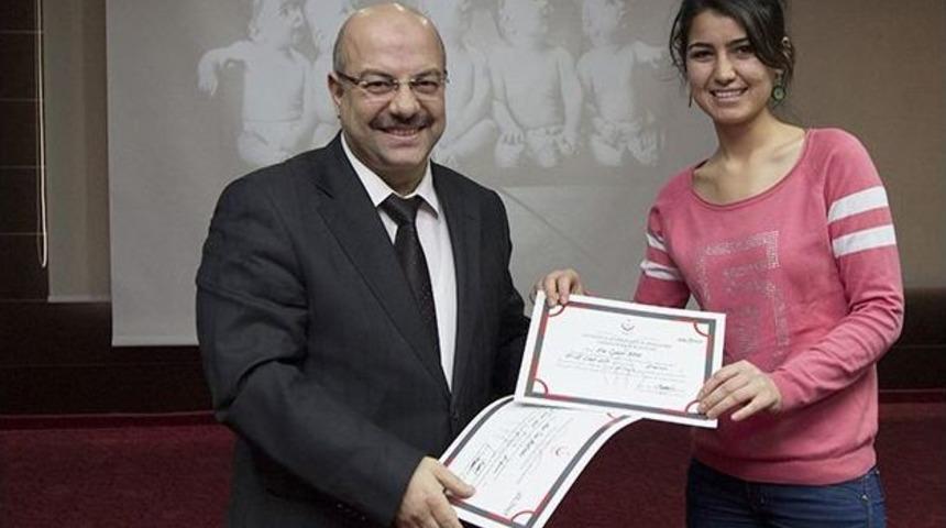 37 Sağlık &Ccedil;alışanı Erzurum&rsquo;da Yenidoğan Canlandırması Eğitimi Aldı