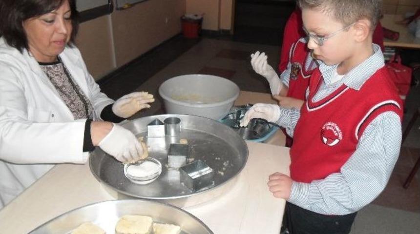 &Uuml;lkem Koleji'nden Matematiği Sevdirme Projesi