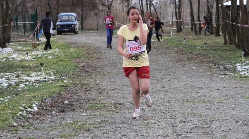 Krosta Ağlatan Yarışma