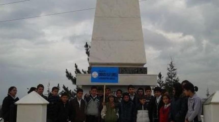 &Ouml;ğrencilerden Şehitlere Dua